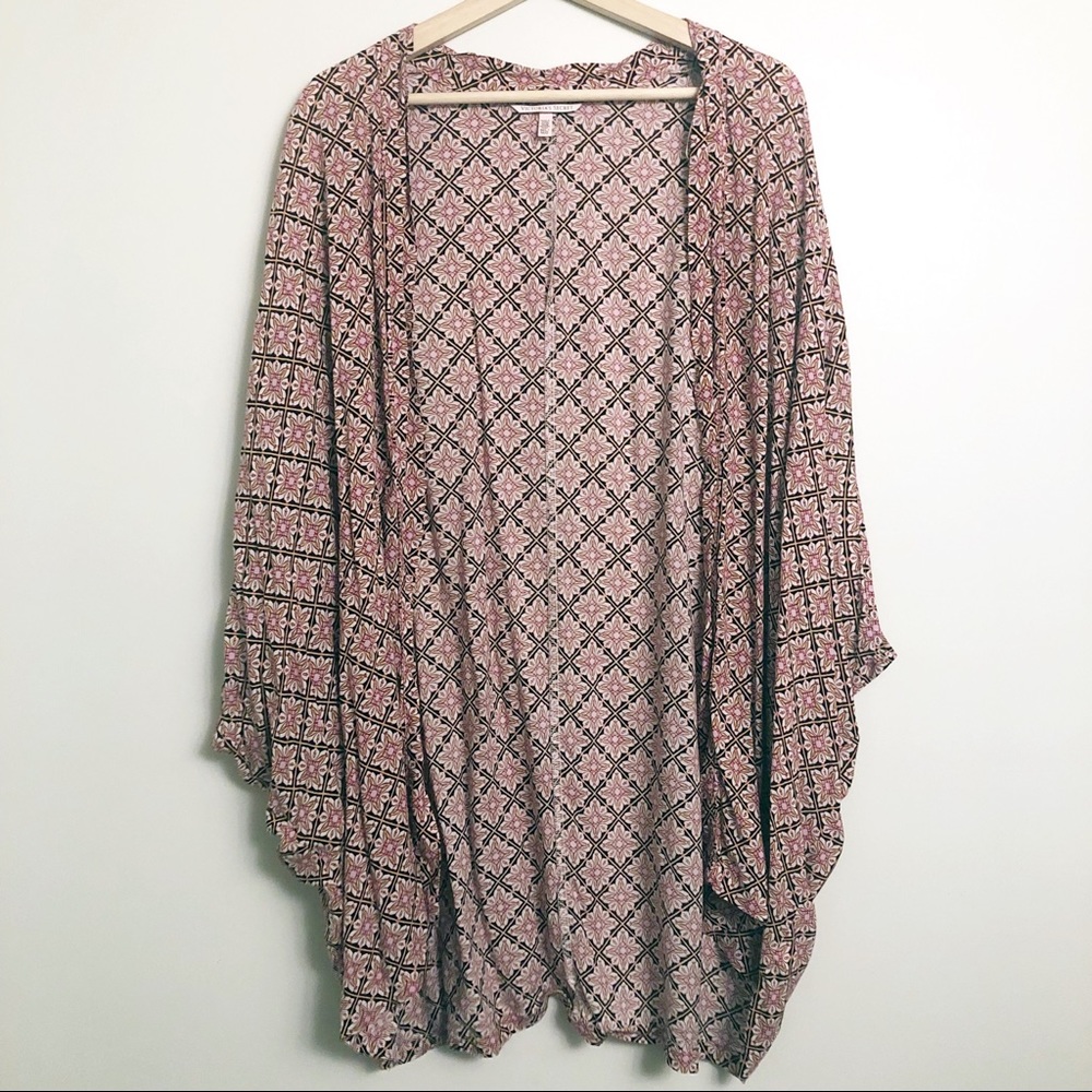 Victoria’s Secret Printed Floral Open Kimono Robe
